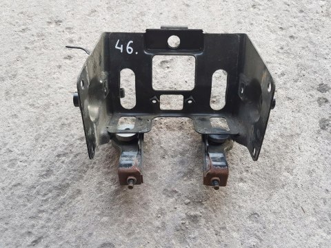 HONDA MAGNA VF500 V30 OSŁONA MOCOWANIE UCHWYT HONDA MAGNA VF500 V30 OSŁONA MOCOWANIE UCHWYT