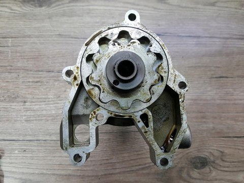 BMW R 1100 R POMPA OLEJU OLEJOWA BMW R 1100 R POMPA OLEJU OLEJOWA