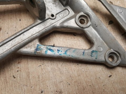 CAGIVA FRECCIA 125 SET PODNÓŻEK MOCOWANIE CAGIVA FRECCIA 125 SET PODNÓŻEK MOCOWANIE