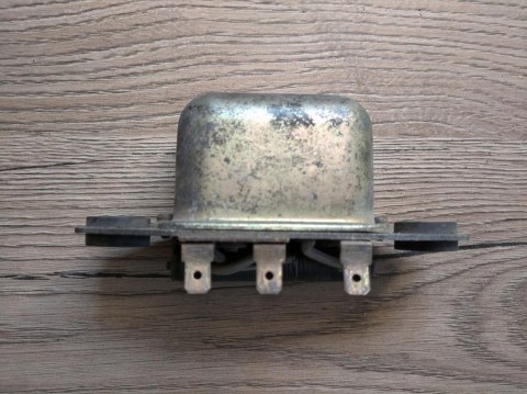 HONDA CB 550 REGULATOR NAPIĘCIA HONDA CB 550 REGULATOR NAPIĘCIA