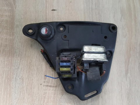 APRILIA CLASSIC 125 SKRZYNKA BEZPIECZNIKÓW OSŁONA