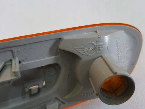 MINI COOPER F55 F56 F57 KIERUNKOWSKAZ PRAWY MINI COOPER F55 F56 F57 KIERUNKOWSKAZ PRAWY