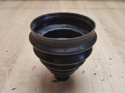 OSŁONA PRZEGUBU PÓŁOSI NAPĘDOWEJ 1150157500013