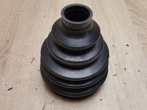 OSŁONA PRZEGUBU PÓŁOSI NAPĘDOWEJ 1150157500015 OSŁONA PRZEGUBU PÓŁOSI NAPĘDOWEJ 1150157500015