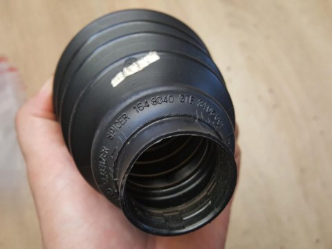 OSŁONA PRZEGUBU PÓŁOSI NAPĘDOWEJ 1648040