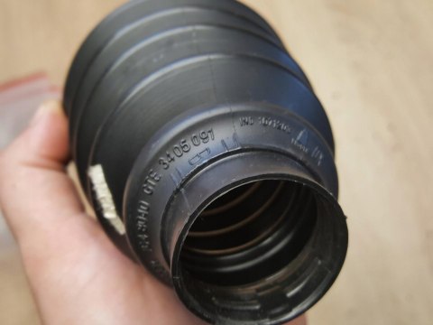 OSŁONA PRZEGUBU PÓŁOSI NAPĘDOWEJ 1648040