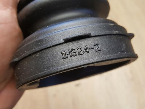 OSŁONA PRZEGUBU PÓŁOSI NAPĘDOWEJ 1H824-2