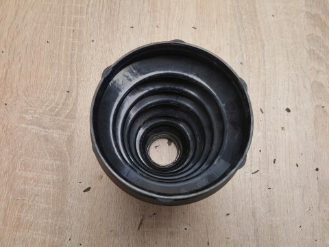 OSŁONA PRZEGUBU PÓŁOSI NAPĘDOWEJ 3409090 OSŁONA PRZEGUBU PÓŁOSI NAPĘDOWEJ 3409090