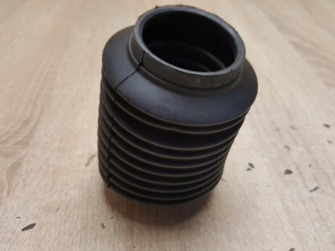 OSŁONA PRZEGUBU PÓŁOSI NAPĘDOWEJ 4L710-6S OSŁONA PRZEGUBU PÓŁOSI NAPĘDOWEJ 4L710-6S