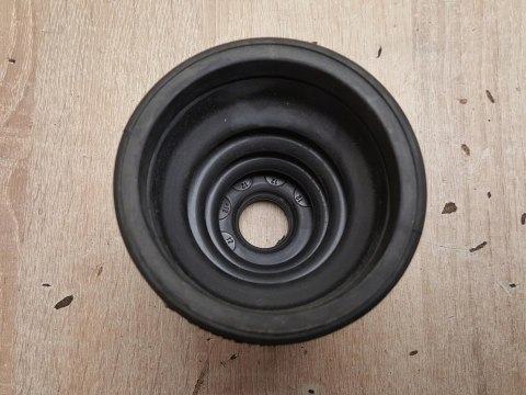 OSŁONA PRZEGUBU PÓŁOSI NAPĘDOWEJ BT-214 OSŁONA PRZEGUBU PÓŁOSI NAPĘDOWEJ BT-214