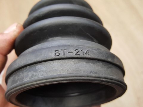 OSŁONA PRZEGUBU PÓŁOSI NAPĘDOWEJ BT-214 OSŁONA PRZEGUBU PÓŁOSI NAPĘDOWEJ BT-214
