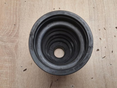 OSŁONA PRZEGUBU PÓŁOSI NAPĘDOWEJ BT-526X OSŁONA PRZEGUBU PÓŁOSI NAPĘDOWEJ BT-526X