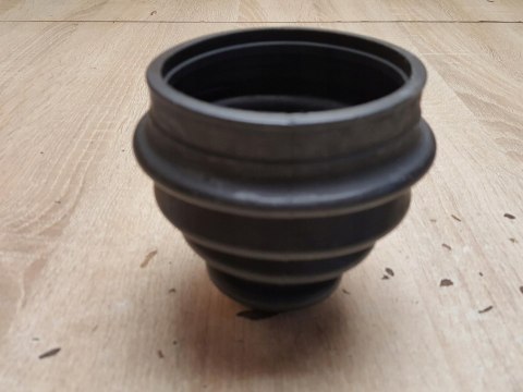 OSŁONA PRZEGUBU PÓŁOSI NAPĘDOWEJ BT-70 OSŁONA PRZEGUBU PÓŁOSI NAPĘDOWEJ BT-70