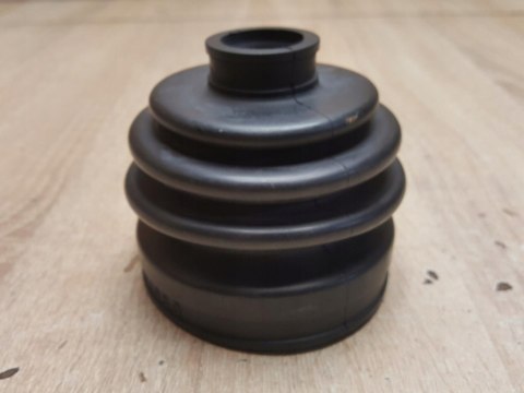 OSŁONA PRZEGUBU PÓŁOSI NAPĘDOWEJ C-1080