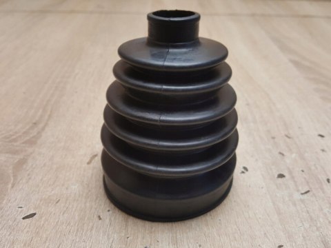 OSŁONA PRZEGUBU PÓŁOSI NAPĘDOWEJ C-1402