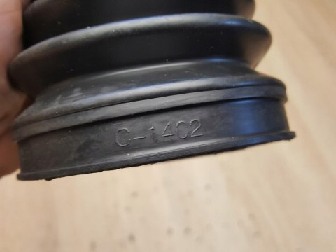 OSŁONA PRZEGUBU PÓŁOSI NAPĘDOWEJ C-1402