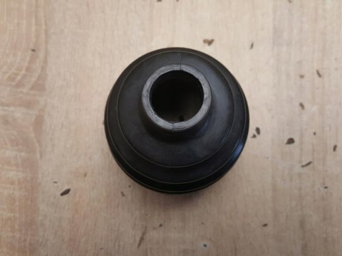 OSŁONA PRZEGUBU PÓŁOSI NAPĘDOWEJ C-1546