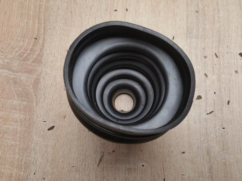 OSŁONA PRZEGUBU PÓŁOSI NAPĘDOWEJ C-1546