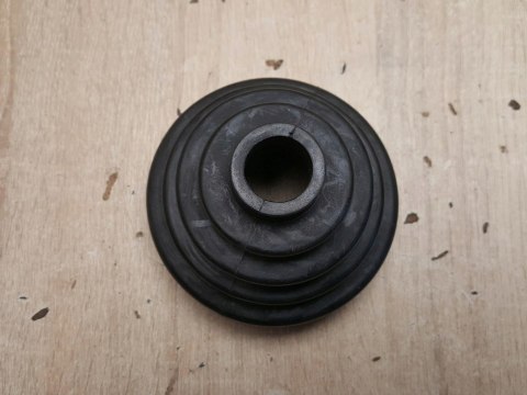 OSŁONA PRZEGUBU PÓŁOSI NAPĘDOWEJ C-6103