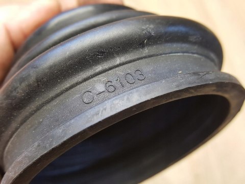 OSŁONA PRZEGUBU PÓŁOSI NAPĘDOWEJ C-6103