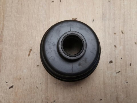 OSŁONA PRZEGUBU PÓŁOSI NAPĘDOWEJ C-8001