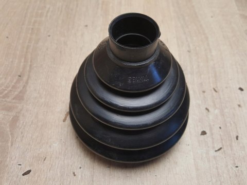 OSŁONA PRZEGUBU PÓŁOSI NAPĘDOWEJ T1X183