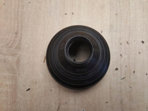 OSŁONA PRZEGUBU PÓŁOSI NAPĘDOWEJ T1X183