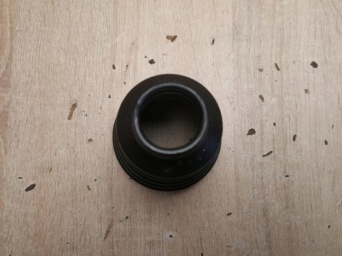 OSŁONA PRZEGUBU PÓŁOSI NAPĘDOWEJ T2H930 OSŁONA PRZEGUBU PÓŁOSI NAPĘDOWEJ T2H930