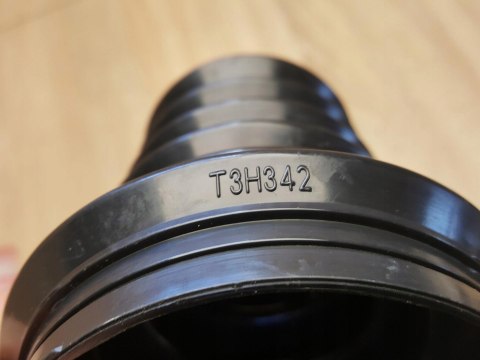 OSŁONA PRZEGUBU PÓŁOSI NAPĘDOWEJ T3H342 OSŁONA PRZEGUBU PÓŁOSI NAPĘDOWEJ T3H342