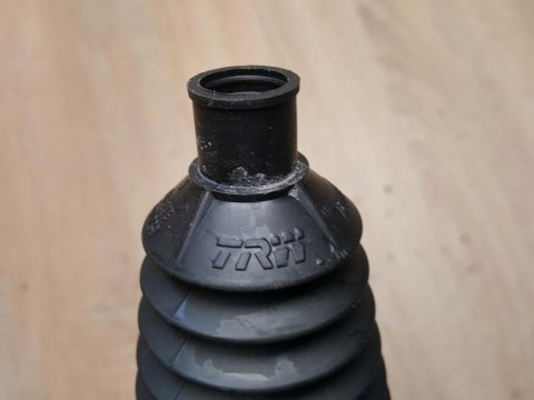 OSŁONA PRZEKŁADNI KIEROWNICZEJ DRĄŻKA D01239