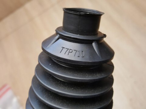 OSŁONA PRZEKŁADNI KIEROWNICZEJ DRĄŻKA T7P710 OSŁONA PRZEKŁADNI KIEROWNICZEJ DRĄŻKA T7P710