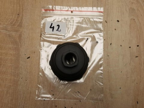 OSŁONA PRZEGUBU PÓŁOSI NAPĘDOWEJ 1H824-1