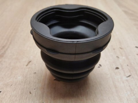 OSŁONA PRZEGUBU PÓŁOSI NAPĘDOWEJ 1H824-2