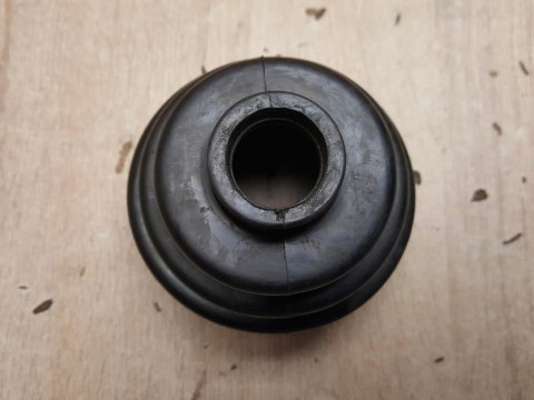 OSŁONA PRZEGUBU PÓŁOSI NAPĘDOWEJ C-6039