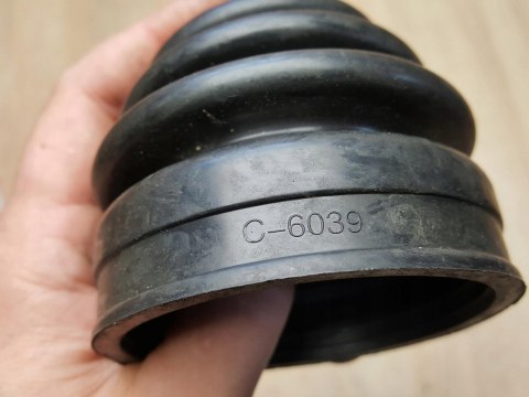 OSŁONA PRZEGUBU PÓŁOSI NAPĘDOWEJ C-6039