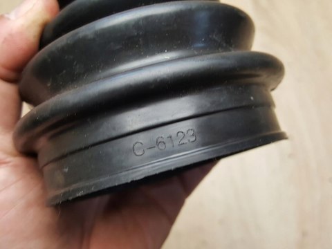 OSŁONA PRZEGUBU PÓŁOSI NAPĘDOWEJ C-6123 OSŁONA PRZEGUBU PÓŁOSI NAPĘDOWEJ C-6123