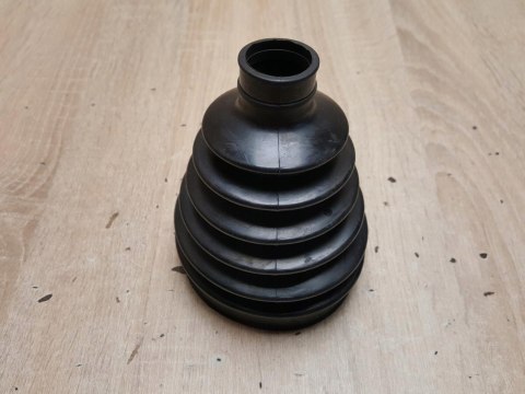 OSŁONA PRZEGUBU PÓŁOSI NAPĘDOWEJ C-7112