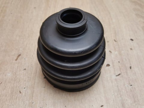 OSŁONA PRZEGUBU PÓŁOSI NAPĘDOWEJ C-8001