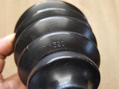 OSŁONA PRZEGUBU PÓŁOSI NAPĘDOWEJ T1X320 OSŁONA PRZEGUBU PÓŁOSI NAPĘDOWEJ T1X320
