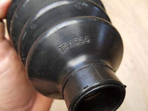 OSŁONA PRZEGUBU PÓŁOSI NAPĘDOWEJ T2H366 OSŁONA PRZEGUBU PÓŁOSI NAPĘDOWEJ T2H366