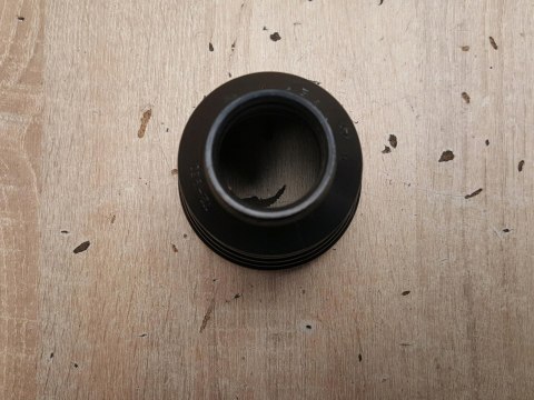OSŁONA PRZEGUBU PÓŁOSI NAPĘDOWEJ T2H930 OSŁONA PRZEGUBU PÓŁOSI NAPĘDOWEJ T2H930
