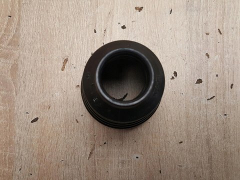 OSŁONA PRZEGUBU PÓŁOSI NAPĘDOWEJ T2H930 OSŁONA PRZEGUBU PÓŁOSI NAPĘDOWEJ T2H930