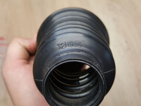 OSŁONA PRZEGUBU PÓŁOSI NAPĘDOWEJ T2H955