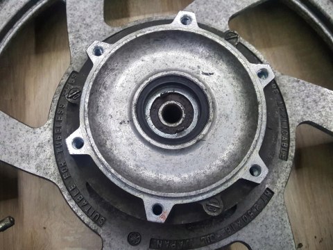 YAMAHA FZX 750 FAZER KOŁO FELGA PRZÓD PRZEDNIE 16 YAMAHA FZX 750 FAZER KOŁO FELGA PRZÓD PRZEDNIE 16