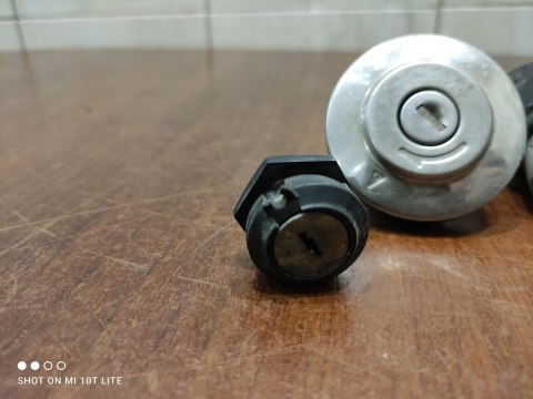ZIPP STAR 250 ZONGSHEN V2 STACYJKA KOREK WLEWU KPL ZIPP STAR 250 ZONGSHEN V2 STACYJKA KOREK WLEWU KPL