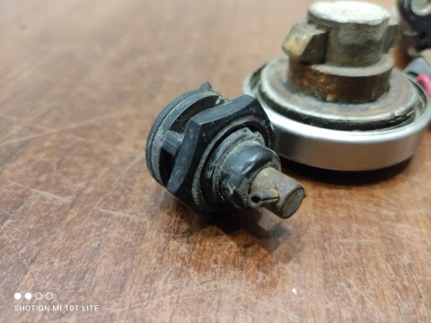 ZIPP STAR 250 ZONGSHEN V2 STACYJKA KOREK WLEWU KPL ZIPP STAR 250 ZONGSHEN V2 STACYJKA KOREK WLEWU KPL