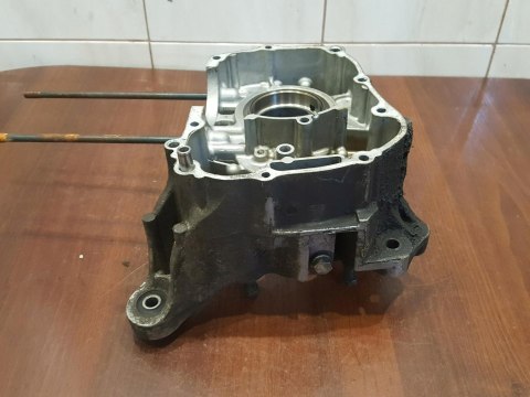 PIAGGIO X8 X9 125 KARTER BLOK SILNIKA POŁÓWKA