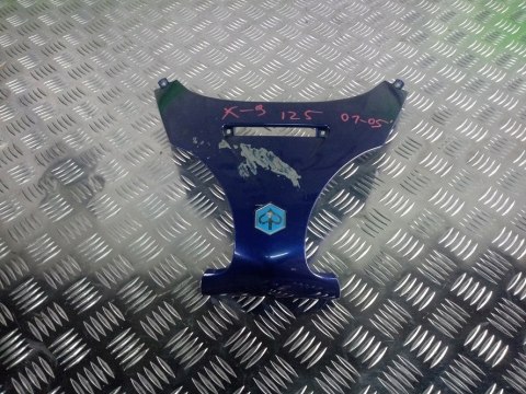 Piaggio X9 125, Nosek czaszy, krawat