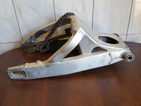 YAMAHA YZF R6 5EB 98-02 WAHACZ TYŁ TYLNY YAMAHA YZF R6 5EB 98-02 WAHACZ TYŁ TYLNY