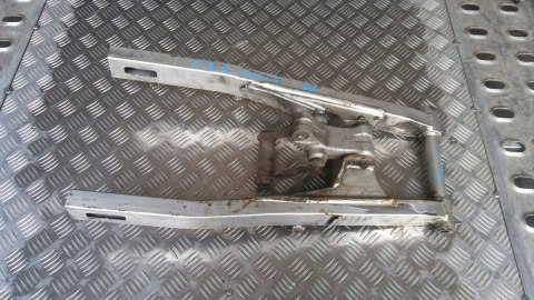 Honda CBR 1000F sc21, Łapa, Wachacz silnika